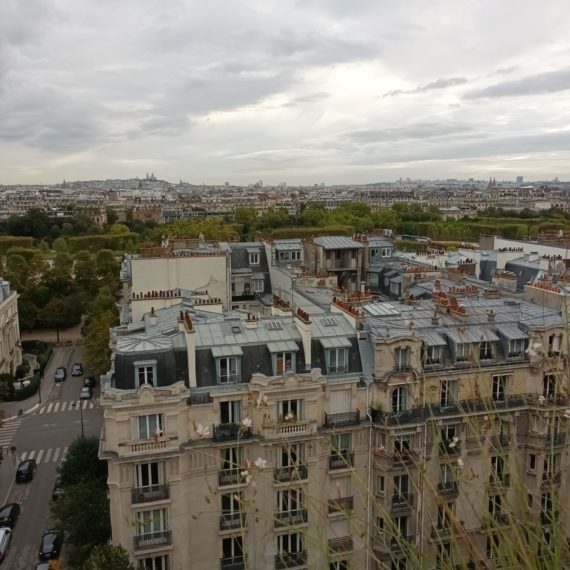 Patrick Services, l’expert rénovation, ponçage, pose, entretien et vitrification de votre parquet à Paris et IDF.