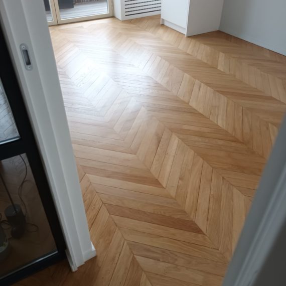 Patrick Services, l’expert rénovation, ponçage, pose, entretien et vitrification de votre parquet à Paris et IDF.